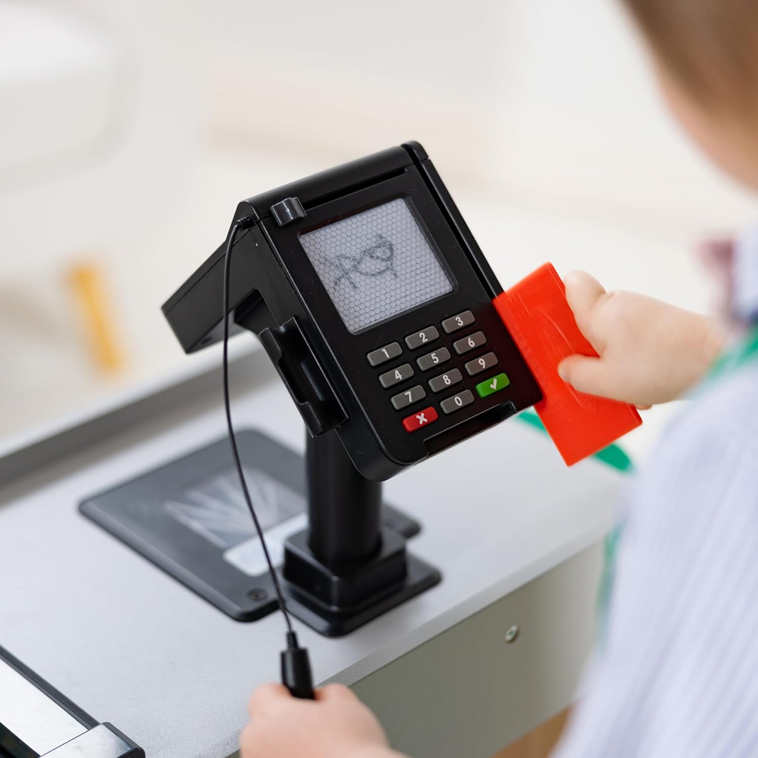 Melissa & Doug Freestanding Wooden Fresh Mart Grocery Store - FSC Certified - Image 3